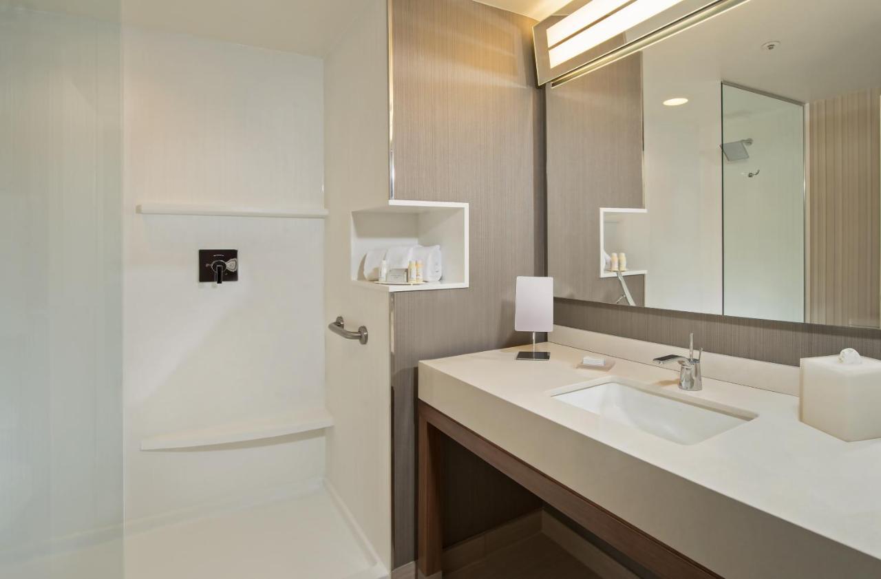 Courtyard By Marriott Oxford Hotel Exterior foto