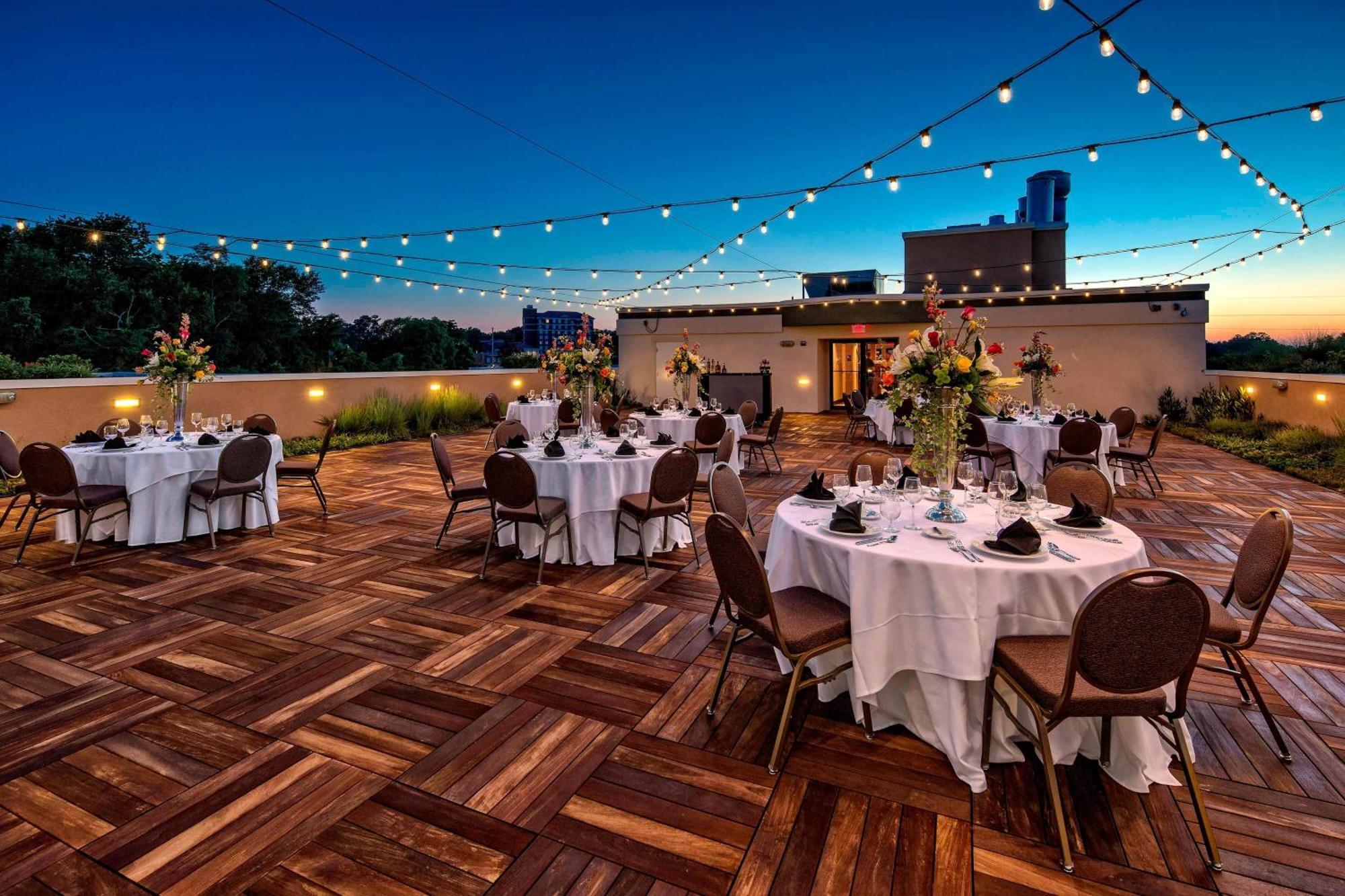 Courtyard By Marriott Oxford Hotel Exterior foto