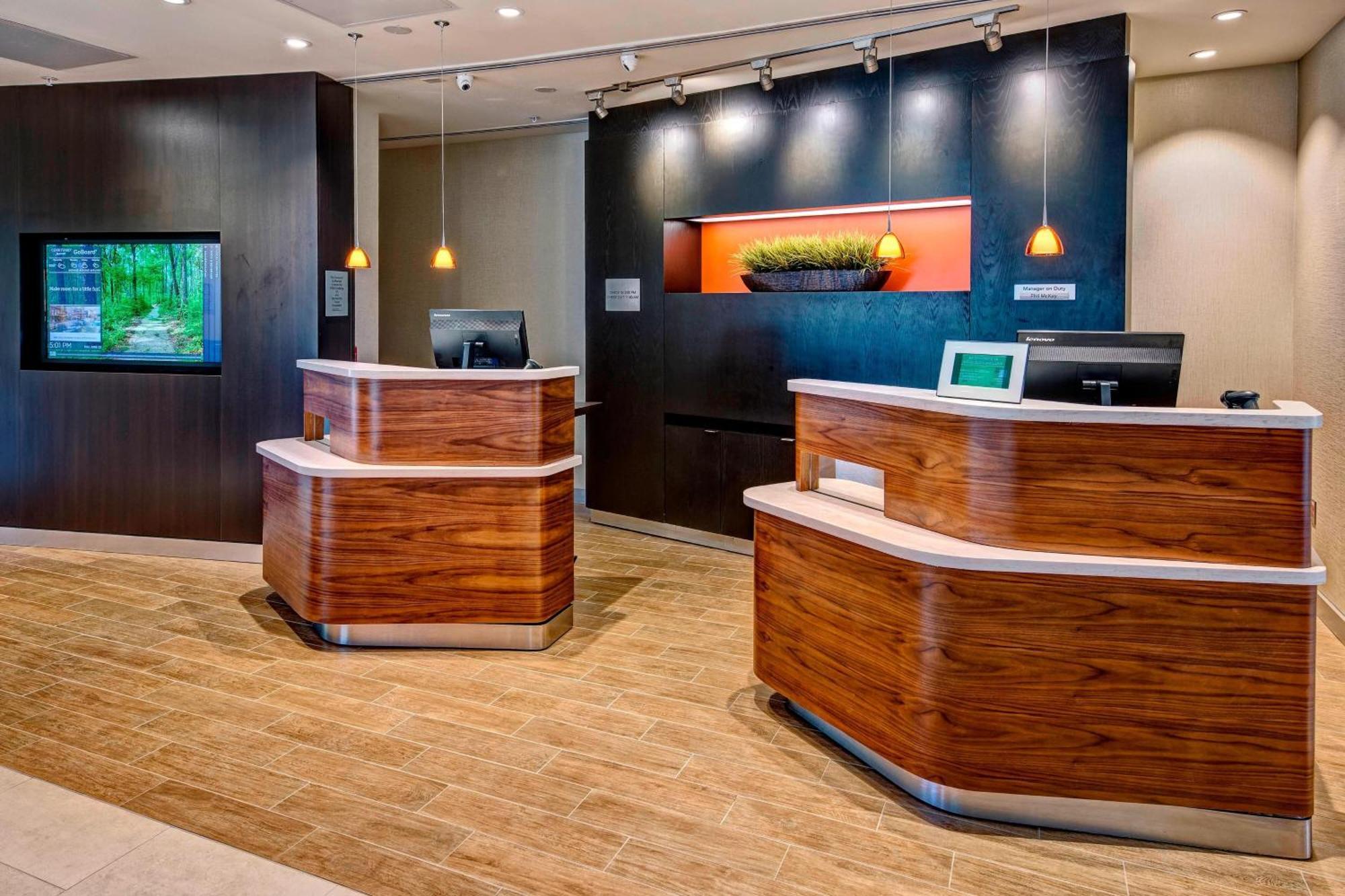 Courtyard By Marriott Oxford Hotel Exterior foto