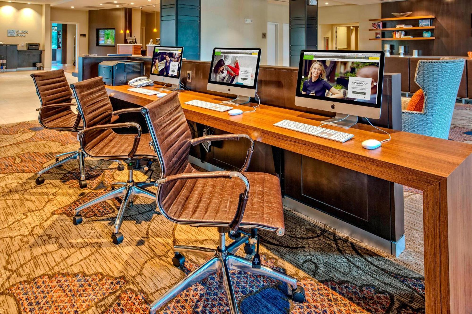 Courtyard By Marriott Oxford Hotel Exterior foto